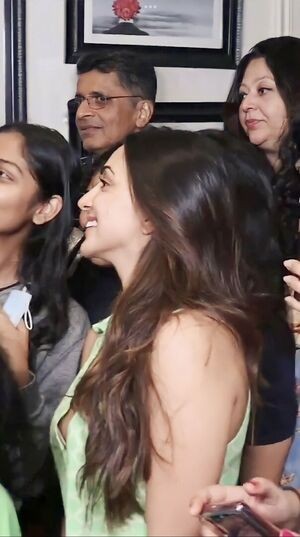 Kiara Advani / kiaraaliaadvani