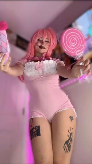 Evilgirll / Fauxlilac / Halfdeadhottie / evilgirl