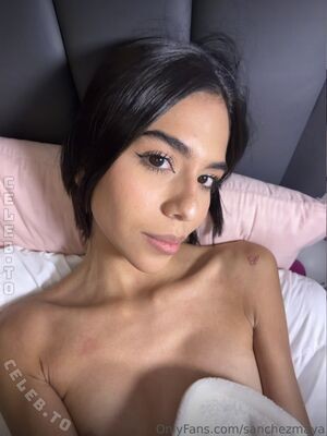 Maya Sanchez / mayitasannchezz / sanchezmaya