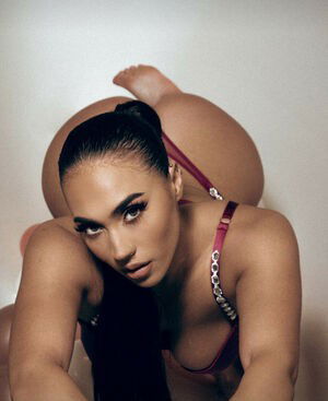 Chantelle Rand / chantellee.rand / londonxo