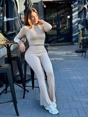 Monique Amin / moniqueamin