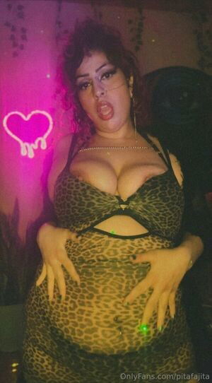 Leena Angel / _pitafajita_ / pita_fajita / pitafajita