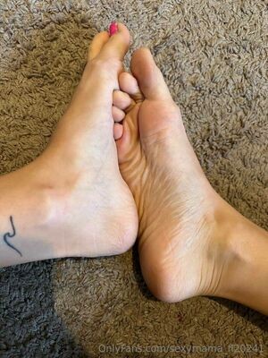 Thetaylormarchetti / friskyqueen2 / mrs.robinson26