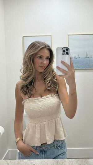 Mia Steele / mia.steele / miagsteele / miiasteele