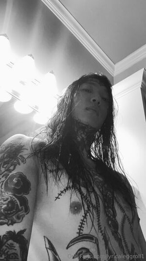 lyricaleggroll / lyricaleggroll1