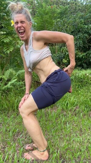 ambitiouslady18 / junglelady52exposed