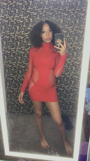 JuicyTee94 / tabi_red94