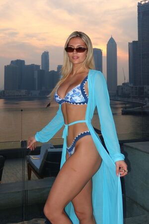 Hannah White / hannahhwhite__ / hannahwhite / hannahwhite__