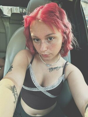mildhippie / mildhippie_ / mushiefairie / mushroomfaery / onlymildhippie