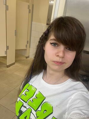 born2bscene / scenegirlaya