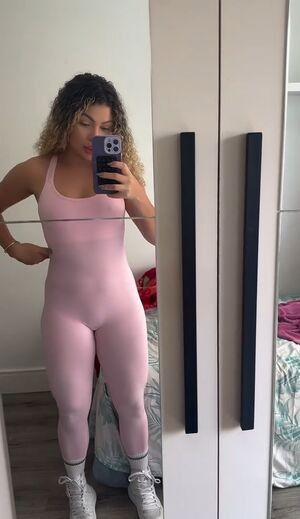 DaniMotta / dannimotta__