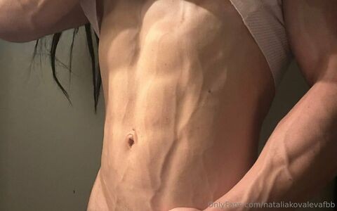 natalia.kovaleva.ifbbpro / nataliakovalevafbb