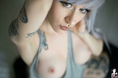 Jinni SG / jiniyxxn / jinni