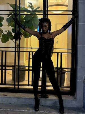 glenishabriuna / theegoddessg
