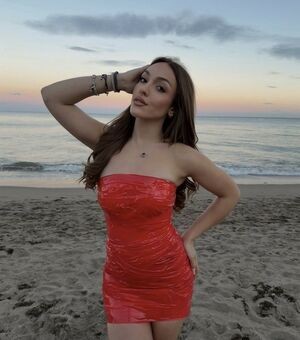 Celia Sanchez / celiaflashh / celiasanchezz / celiasanchezzzzzzz / flashcelia
