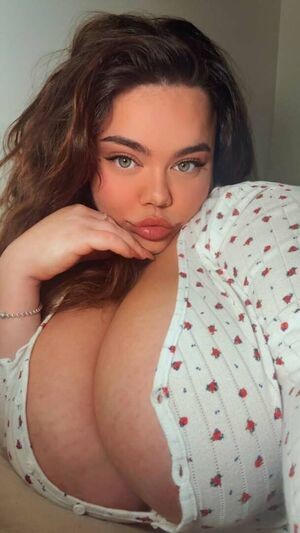 cescax / francescahayden / xbunny_rosex