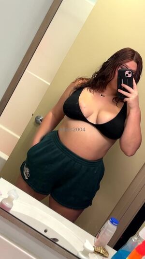 Allie / MediumAd8252 / allies2004 / alyssajean2004