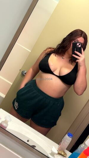 Allie / MediumAd8252 / allies2004 / alyssajean2004