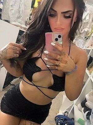 Dani / danibowman1 / danielle_uncovered / inkeddoll11