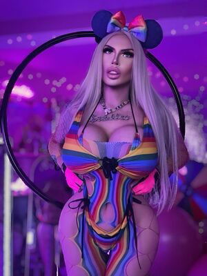 Sammi Sprinkles / bimb0twerkqueen / bimbosprinkles / sammisprinkles