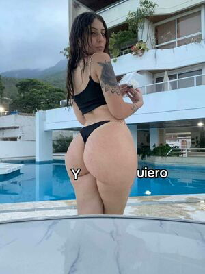 Sharon Goncalves / sharon222 / sharon_goncalves