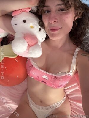 hellokittysara / helokittysara / sara.kiitys / trexsaraa
