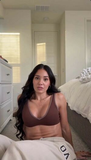 Ashley Flores / Empty-Abroad1265 / ashleyestonly / ashleyflores_02 / ashleyfloresfit