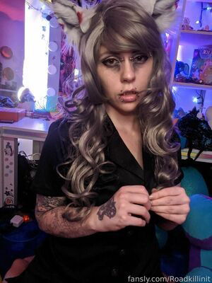 Lilbunnywaifu / Roadkillinit / littlebunnywaifu / roadkillshow