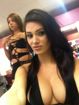 Melissa Anne Sanchez / me11ymel_ / sheaintmel