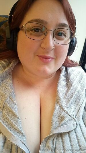 cheeky_auzzie / cheeky_yumsie