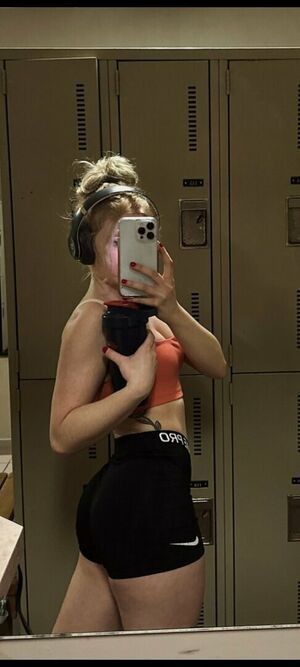 Background-Joke6526 / Katherine Jean / _katherinejb_ / jennayrandall / jennjean / katherinejeanofficial