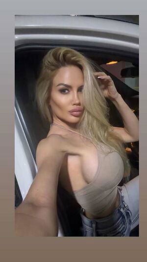 Luciana Salazar / salazarluli