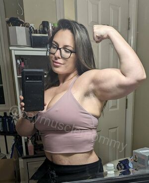 Muscle Mommy / musclemommy2 / paymusclemommy