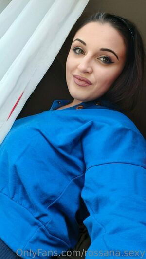 rossana.sexy / rossana_latallada