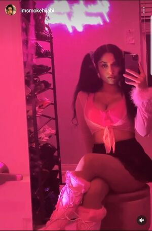 iloveFriday / imsmokehijabi / kingaqsa / smokehijabiii