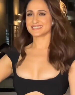 ItsMePragya / Pragya Jaiswal / jaiswalpragya
