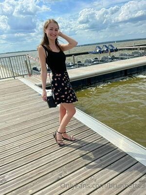 brunnette1106 / brunnette3