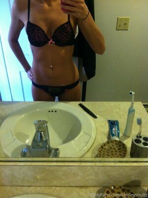 shirl_schultz / shirleyshultz