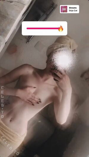 Lanamaureen / Lxnx.mxuxexn / asianina