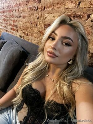Miladaviess / miladawnx