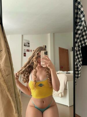 Letsmaryy / M4rycybergirl / l4tsmary / pretty_mix_babe