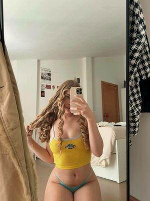 Letsmaryy / M4rycybergirl / l4tsmary / pretty_mix_babe