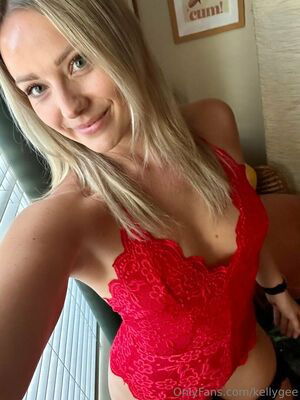 Kelly Gee / kellygee / kellygeefit