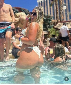 Sammifoxx Kyra