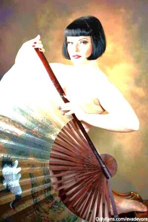 Eva Devore