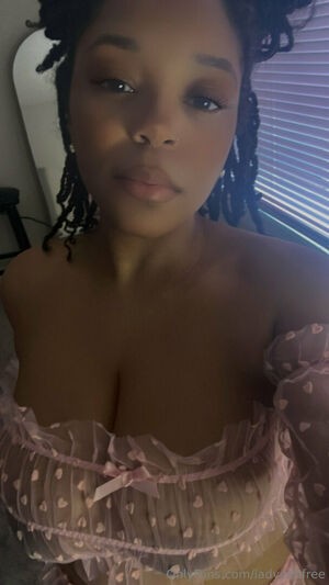 ladyeebfree