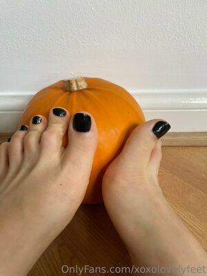 xoxolovelyfeet