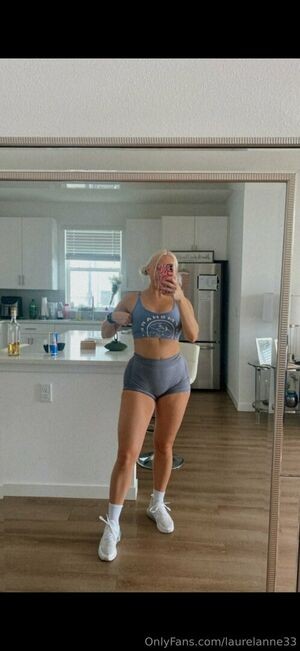 Laurelanne33