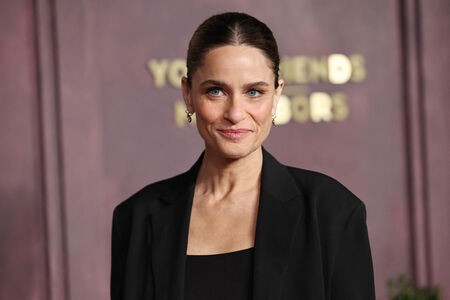 Amanda Peet