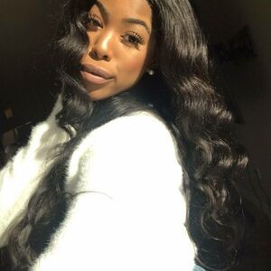 Naomi Simone